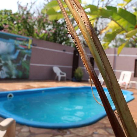 Residencial Noelia Hostel Пуерто-Іґуасу Екстер'єр фото