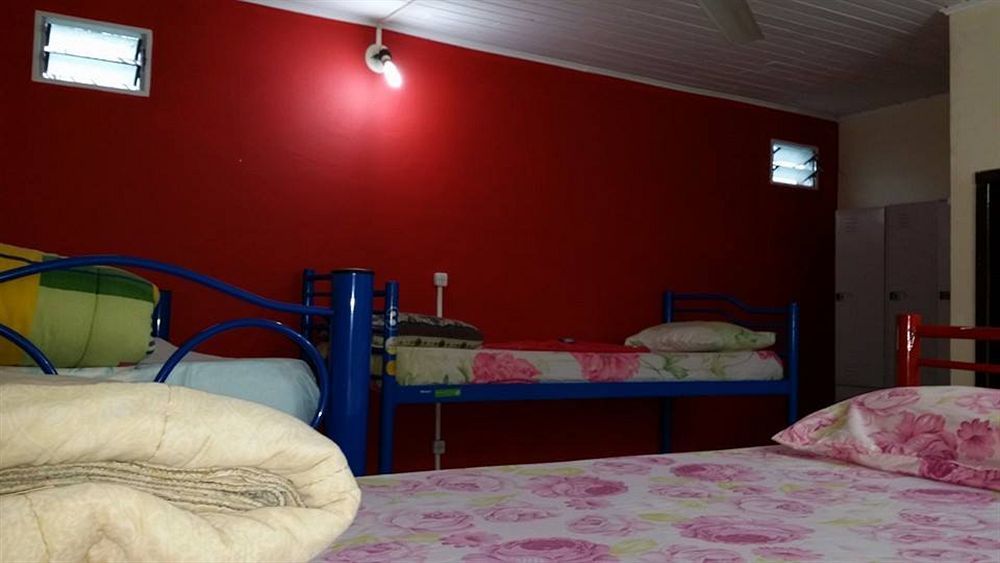 Residencial Noelia Hostel Пуерто-Іґуасу Екстер'єр фото