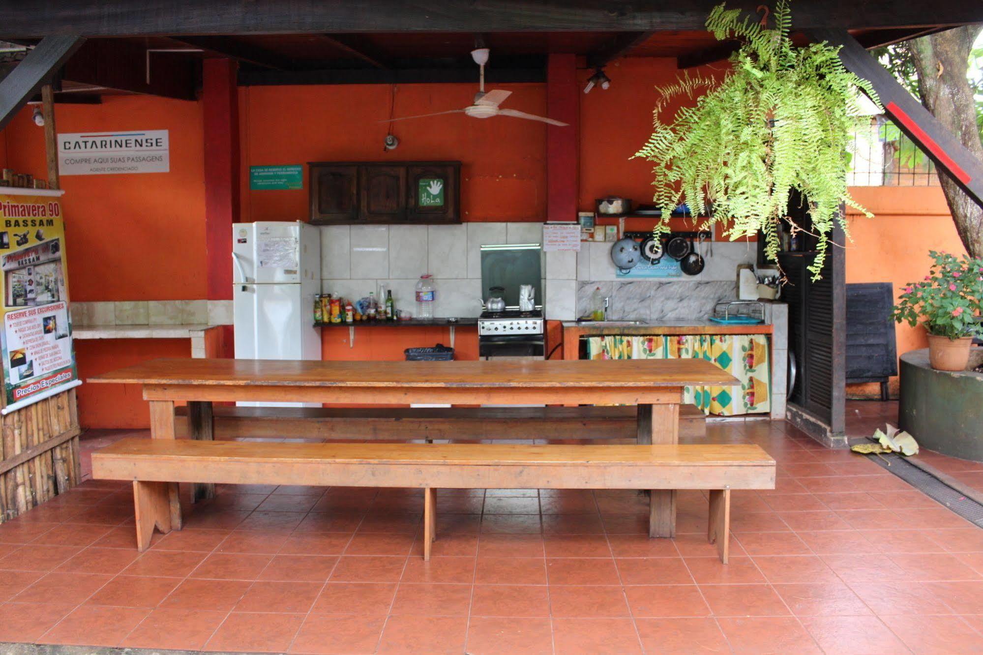Residencial Noelia Hostel Пуерто-Іґуасу Екстер'єр фото