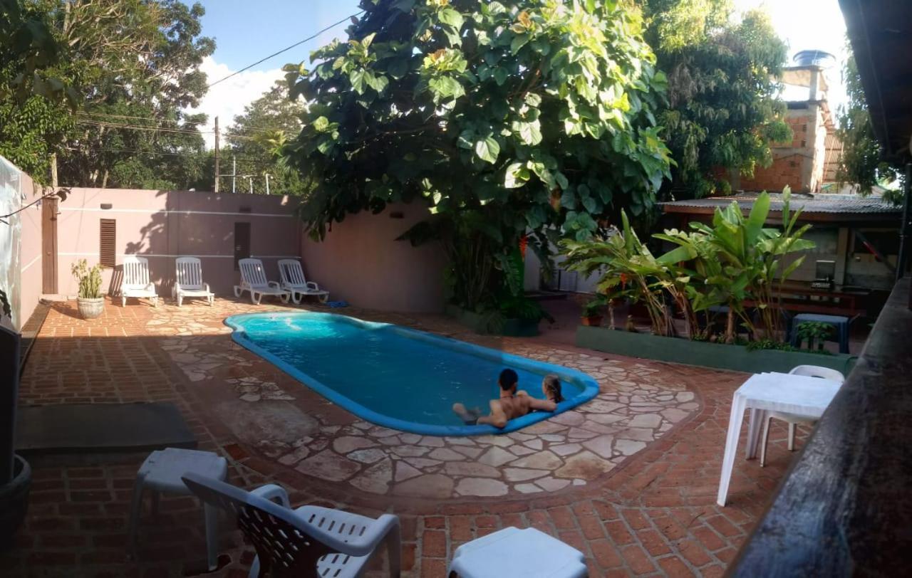Residencial Noelia Hostel Пуерто-Іґуасу Екстер'єр фото