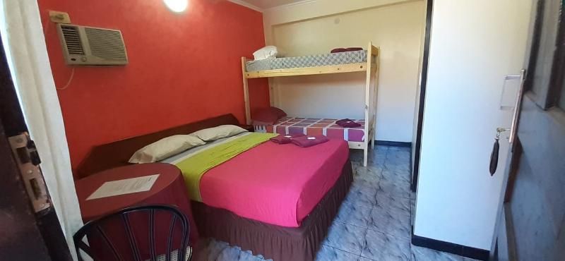 Residencial Noelia Hostel Пуерто-Іґуасу Екстер'єр фото